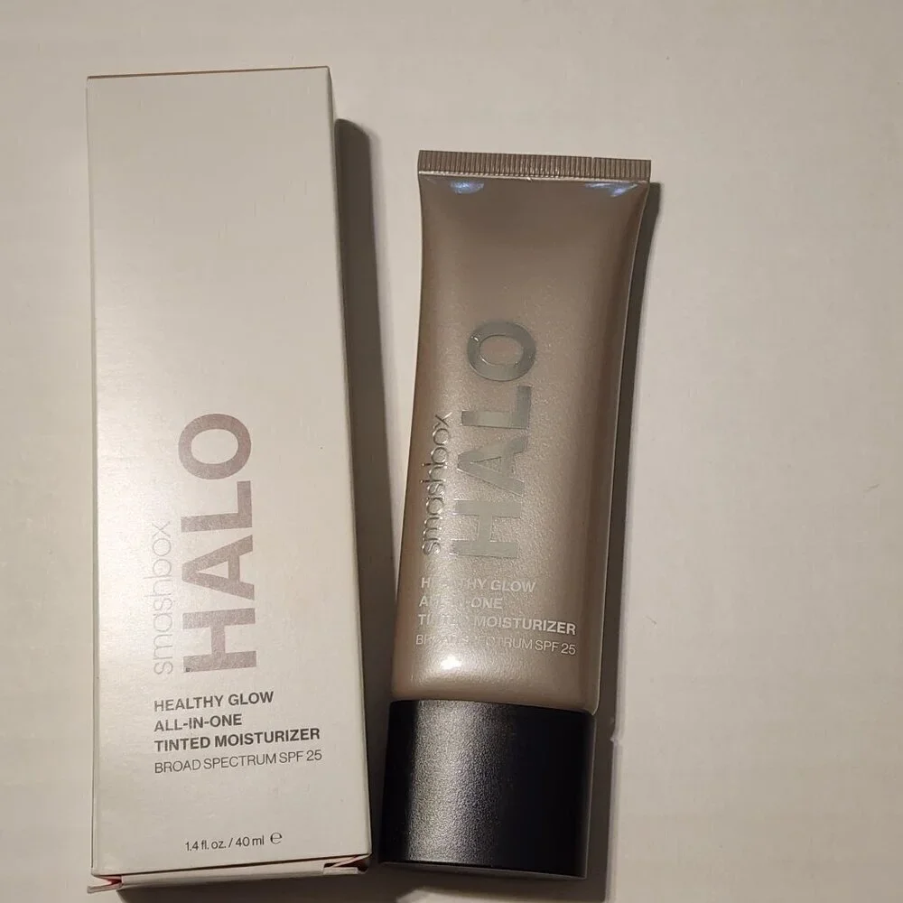 Smashbox Halo Healthy Glow All-In-One Tinted Moisturizer Medium SPF 25 w…